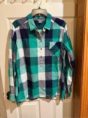Natural Reflections Teal, Navy & White Plaid Pullover Button-Down